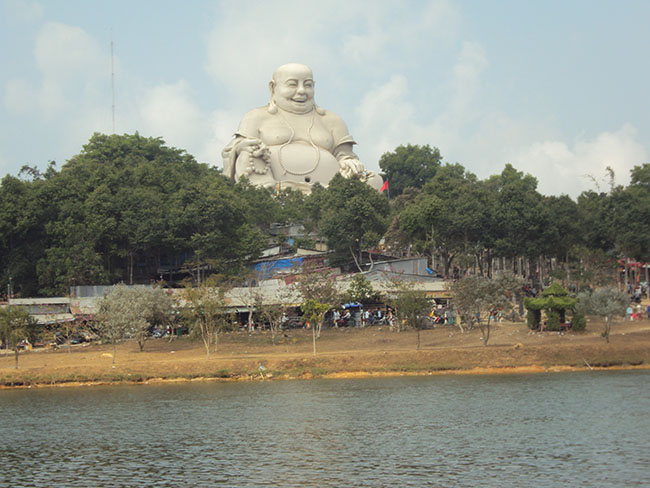 Phật Di Lạc Đỉnh Núi Cấm